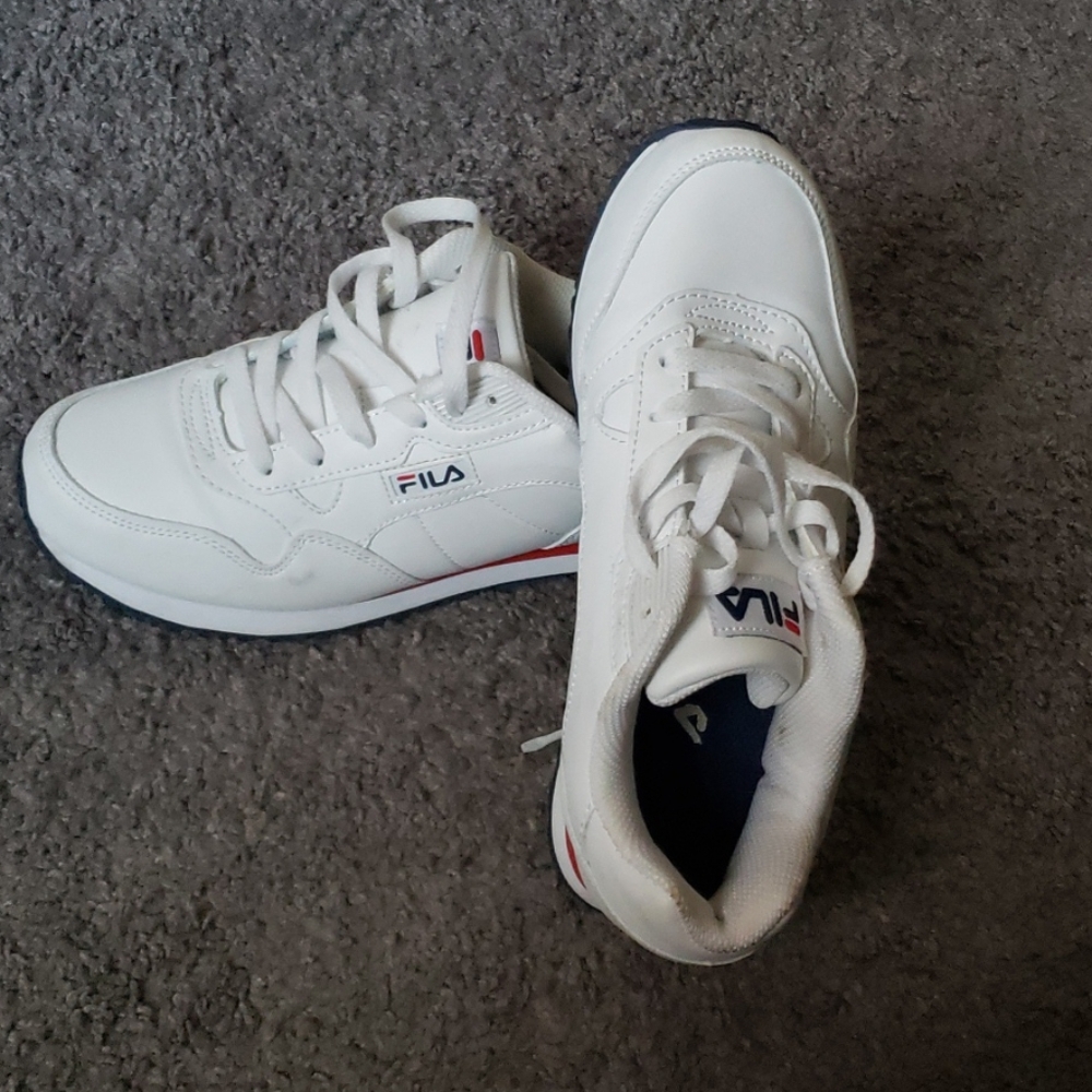 Gently used Fila sneakers